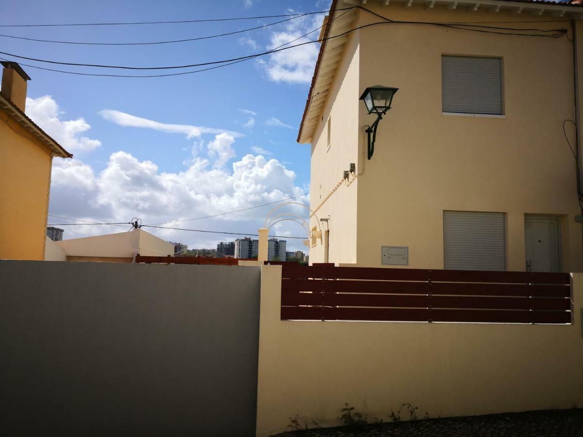 Be My Neighbour Hotel Lisbon Bagian luar foto